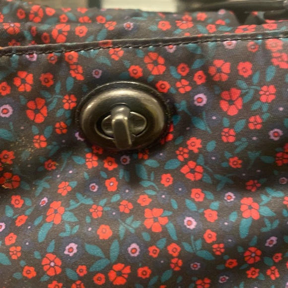 GENTLY USED VINTAGE SIERRA RANCH COACH PURSE - Picture 4 of 15